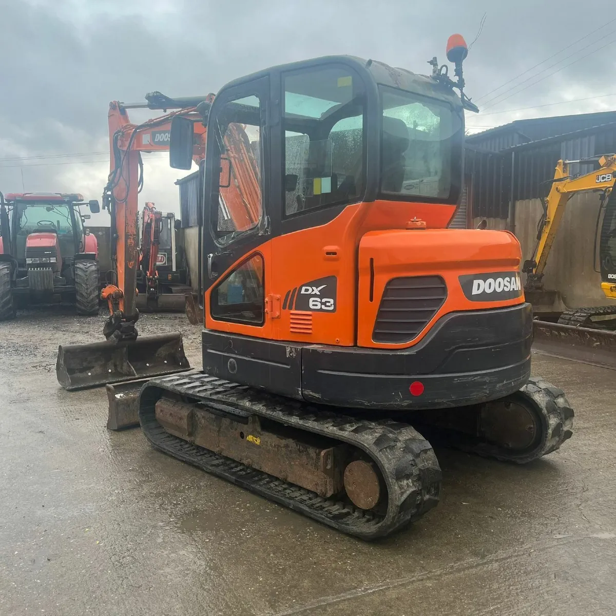 DOOSAN DX 63 - Image 3