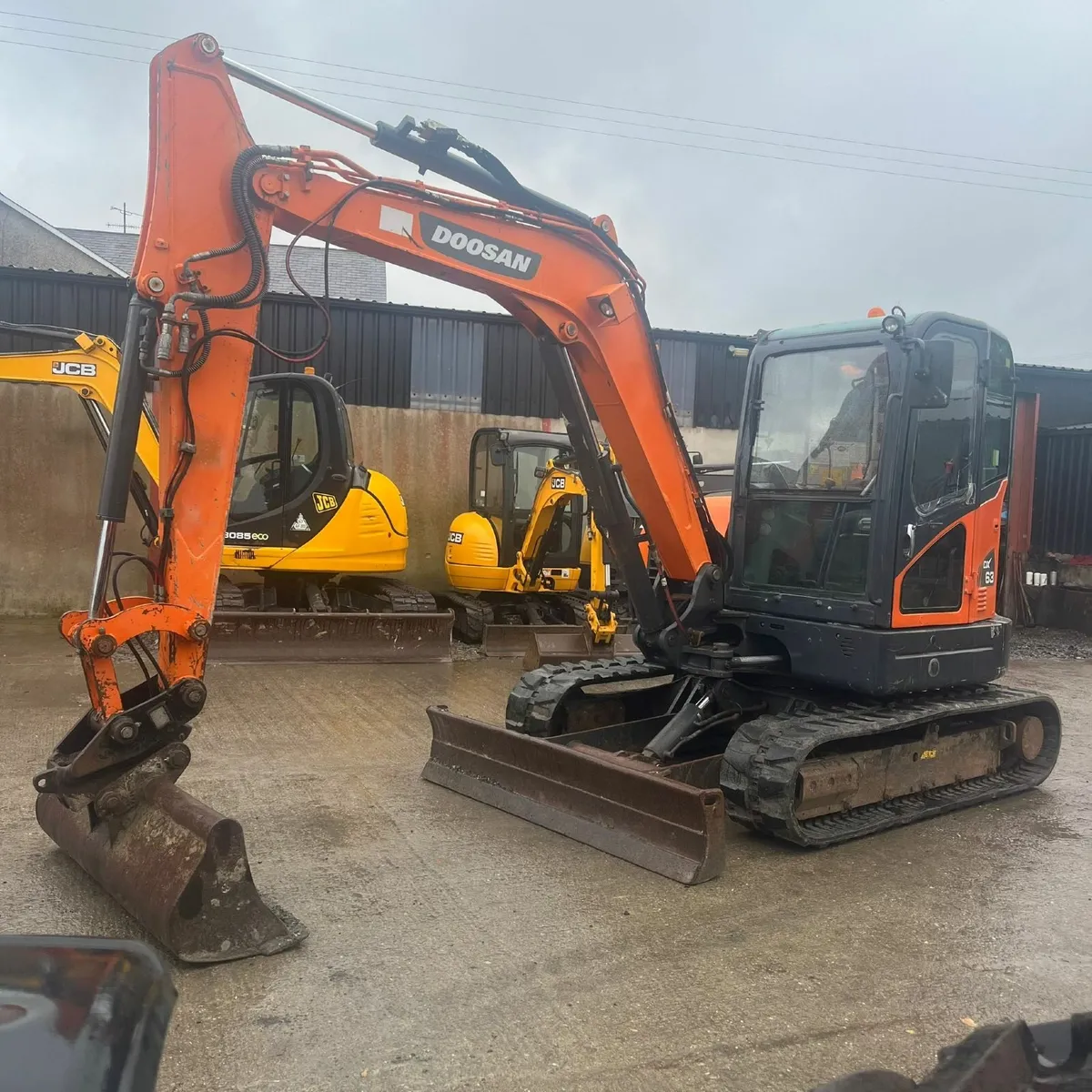 DOOSAN DX 63 - Image 1