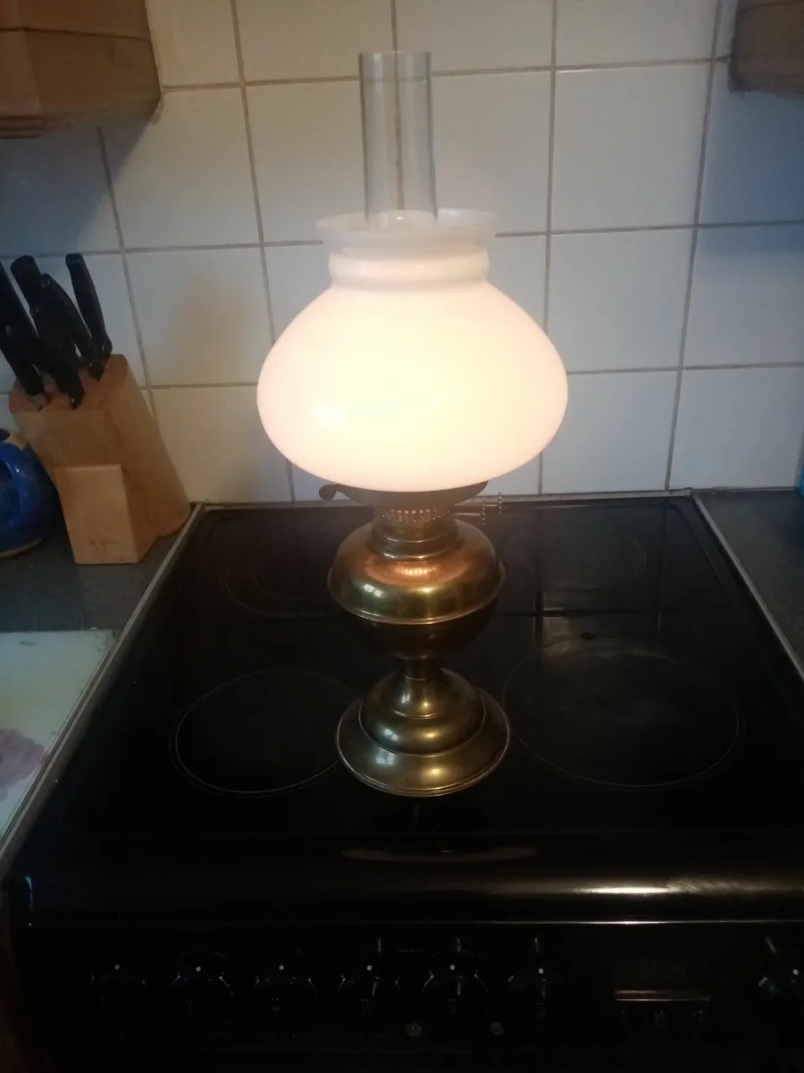 Vintage oil Lamp - Image 1