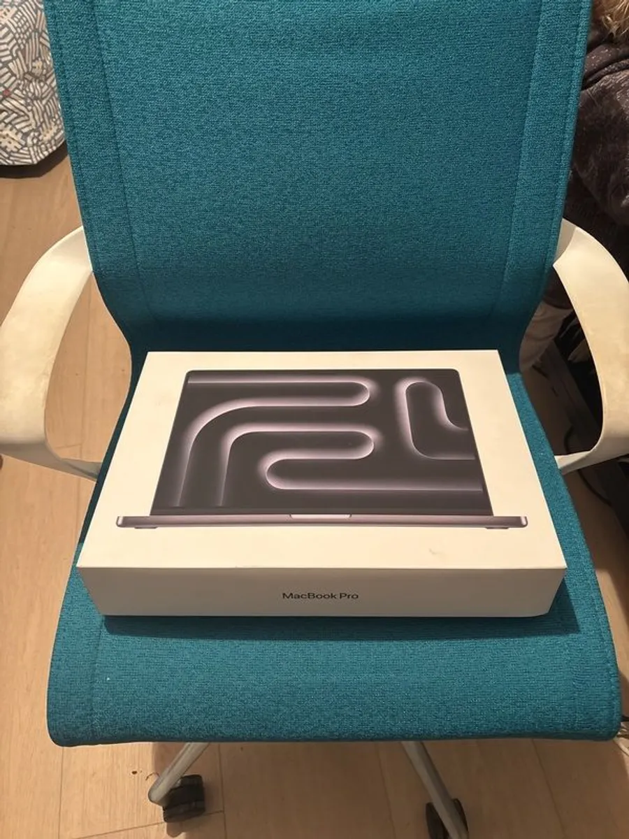 16 inch MacBook Pro space black 2025 (M4pro chip) - Image 1