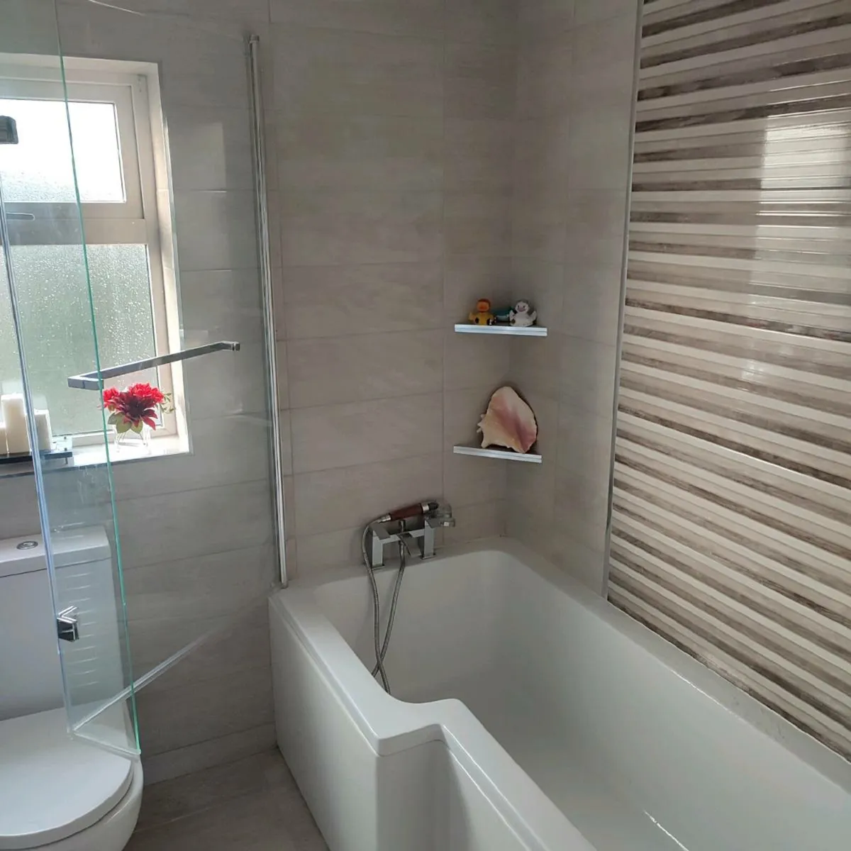 L Shaped bath - Image 3