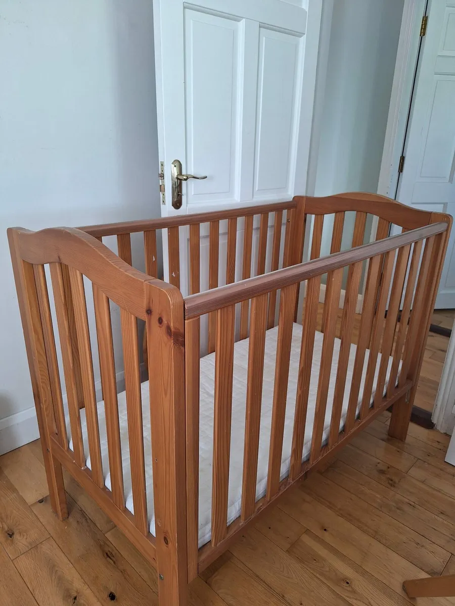 Baby cot - Image 2