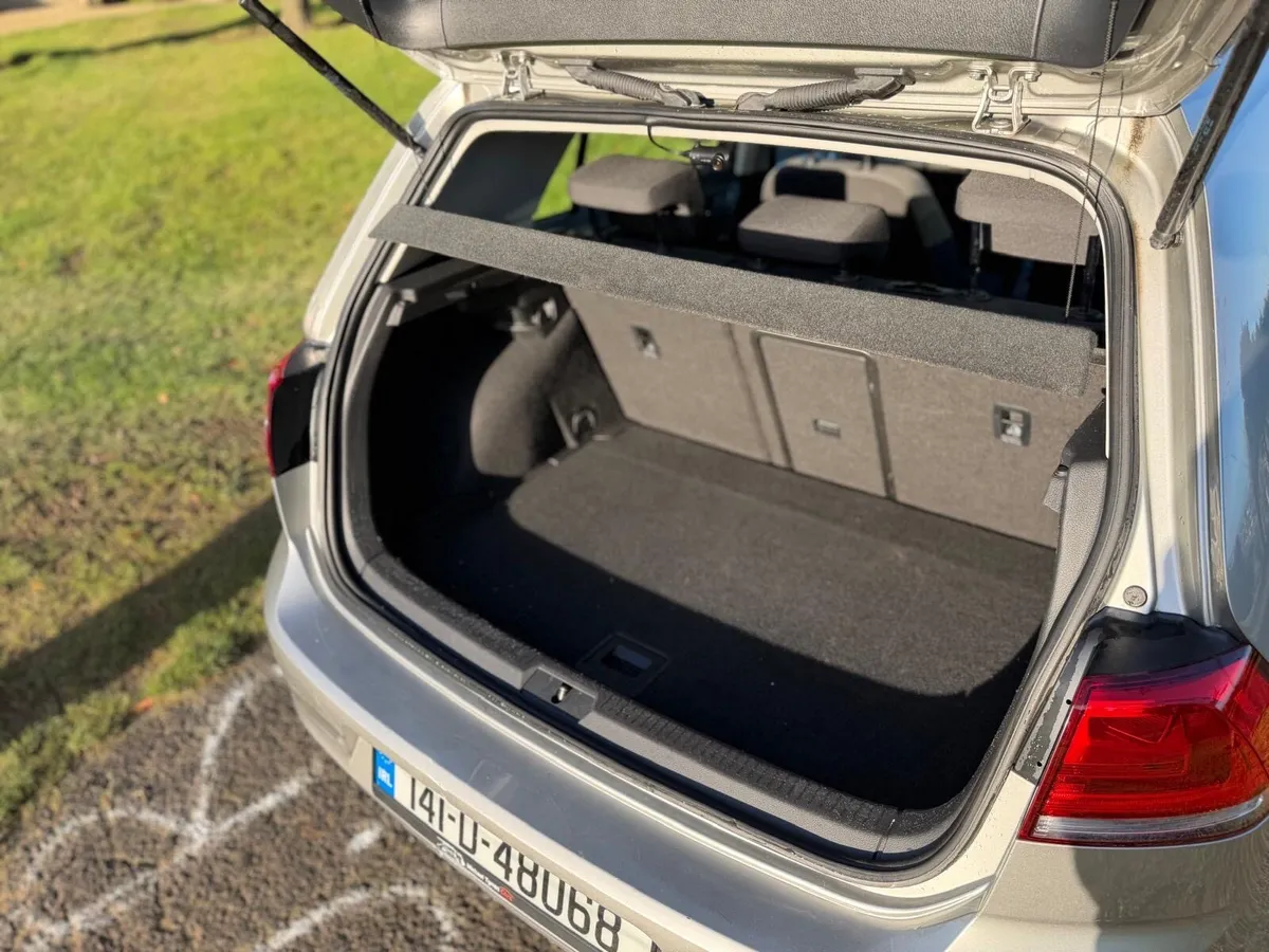 Volkswagen Golf - Image 4