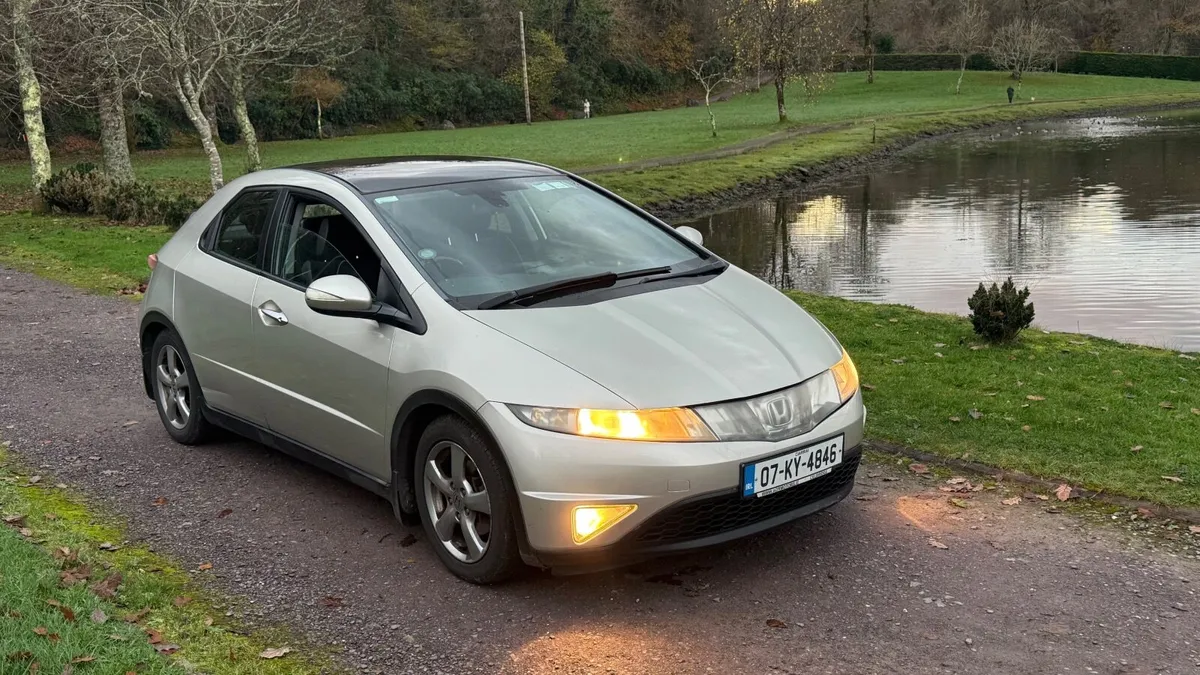 Honda Civic 2007 - Image 1