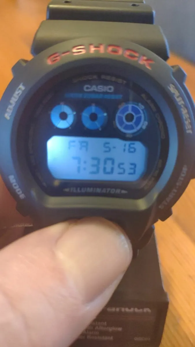 NEW Casio Men's G-Shock DW6900-1V Sport Watch - Image 4