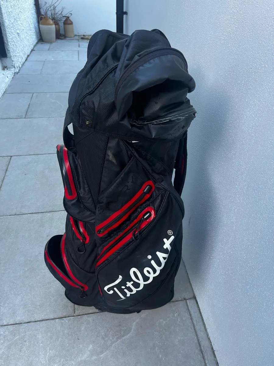 Titelist Golf Bag - Image 1