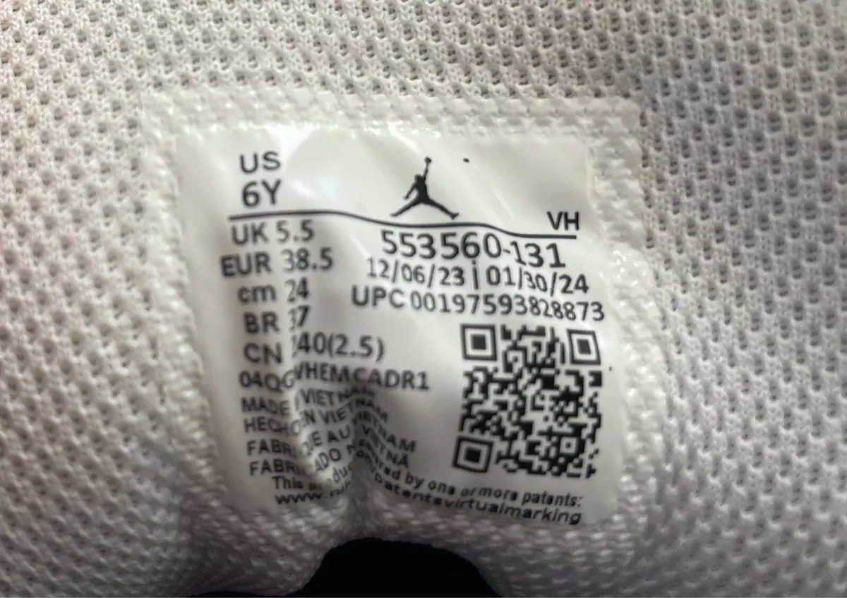 Jordan Air low junior trainers - Image 4