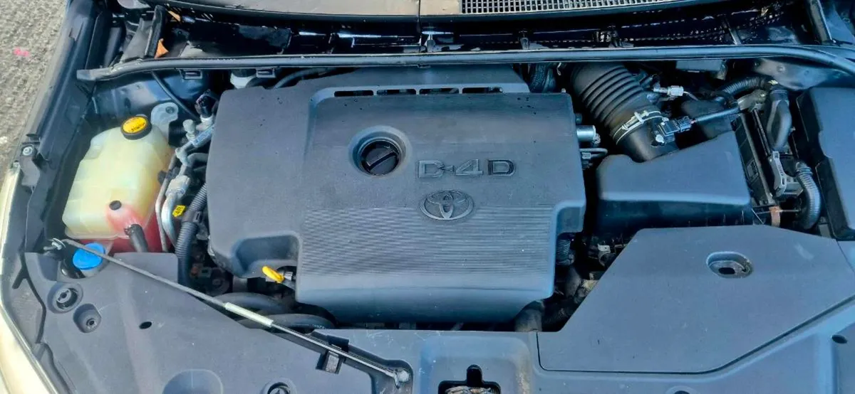 Toyota avensis NCT 1/27 - Image 3