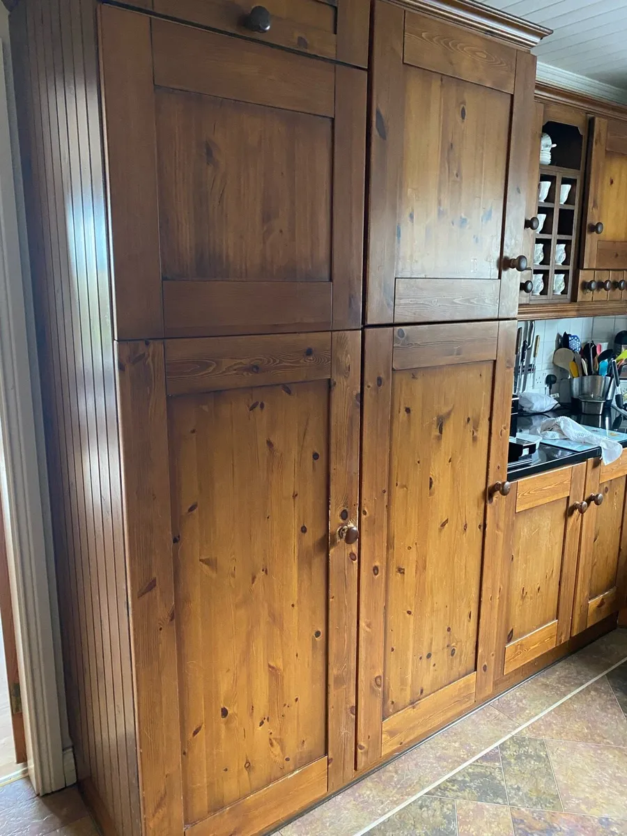 Kitchen with Solid Pine Doors and Granite Worktop - Image 4