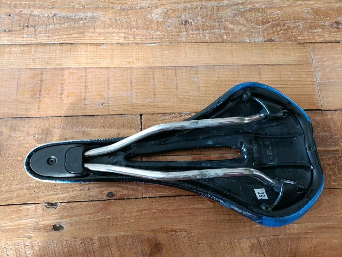 Lightweight bike saddle - Image 3