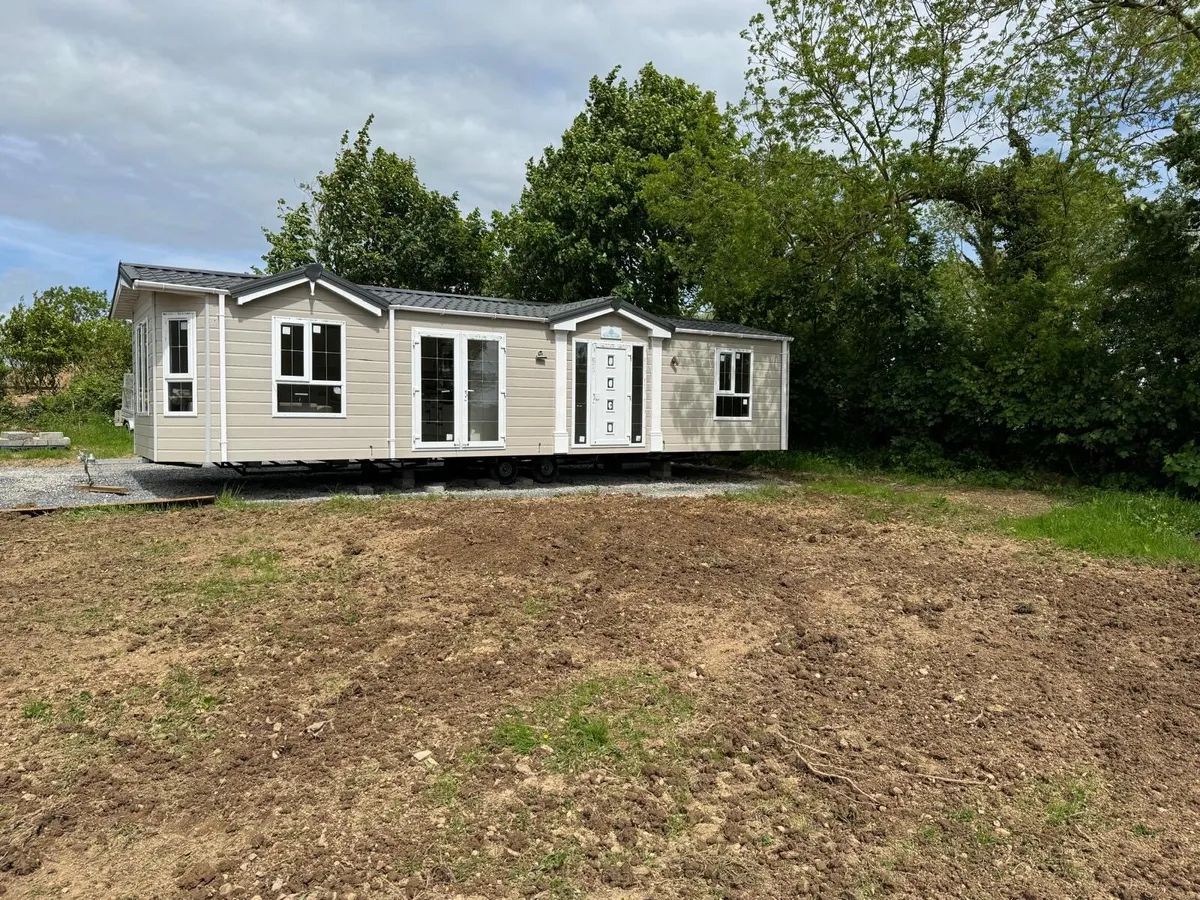 2023 Deluxe Mobile Home - Image 1