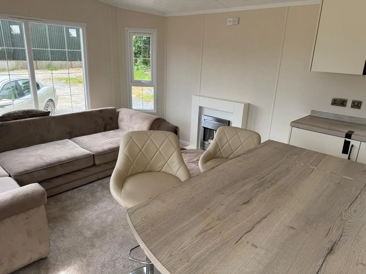 2023 Deluxe Mobile Home - Image 3