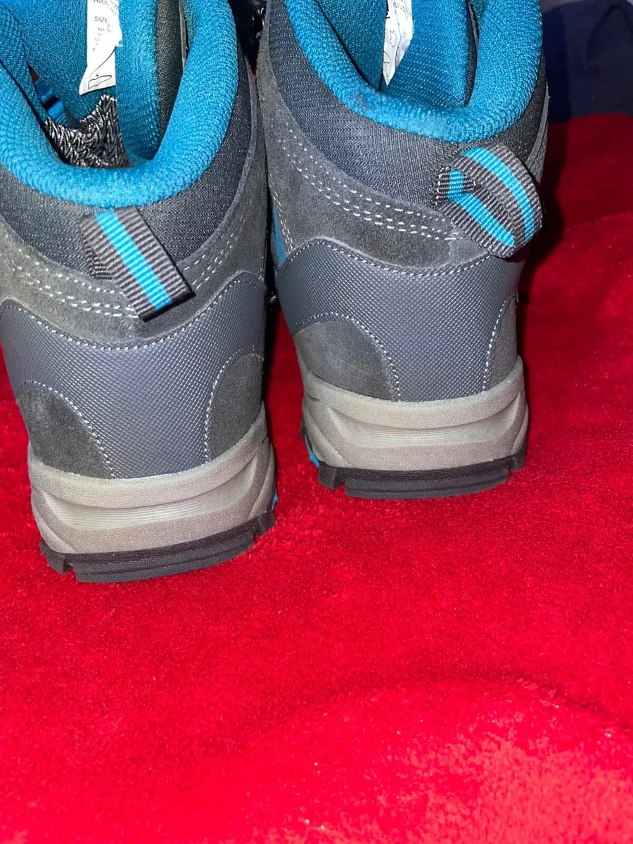 Hiking boots - Image 4