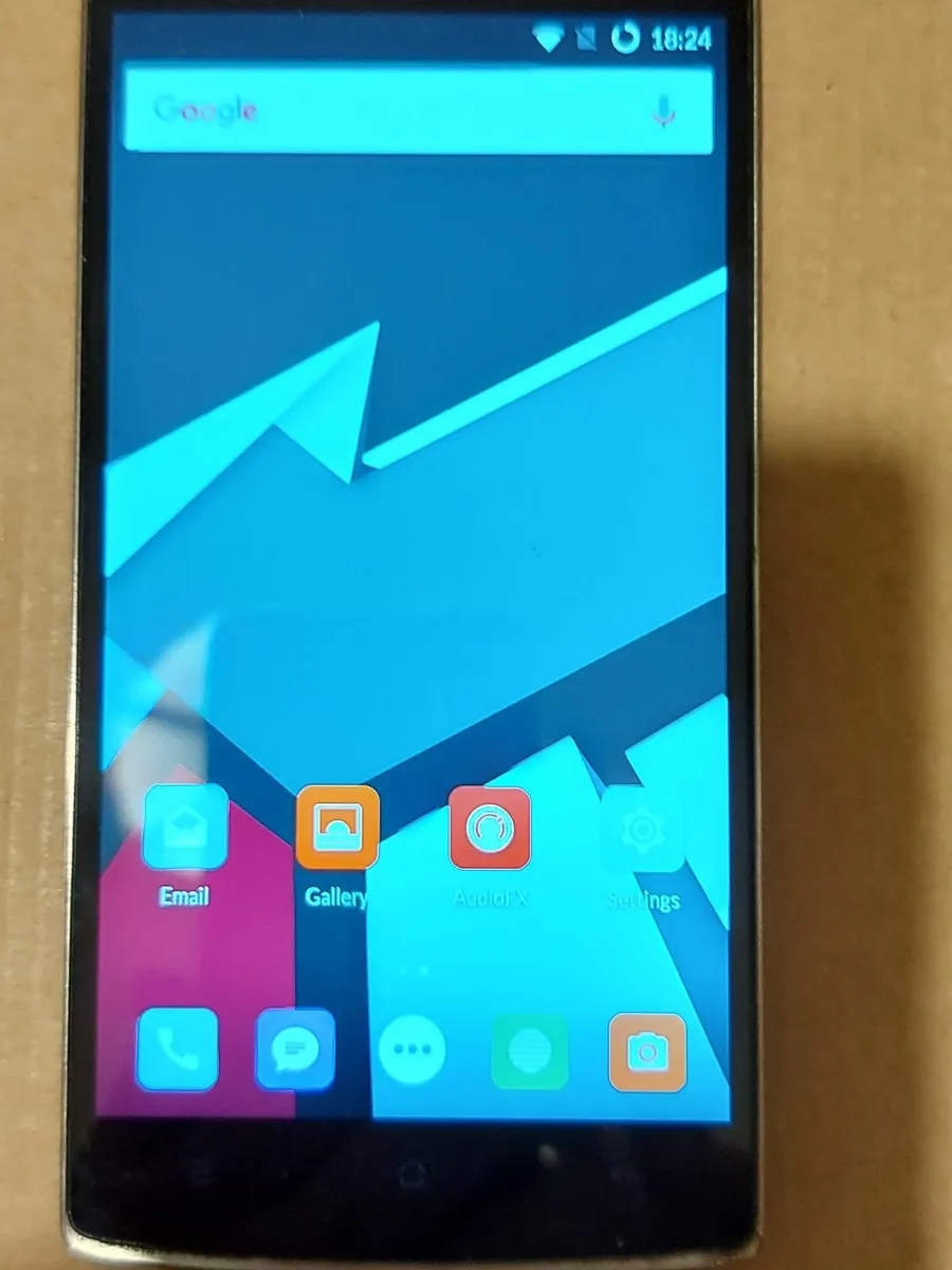 ONE+ Mobile phone, Model A0001, 3GB AM, 64GB HDD - Image 2