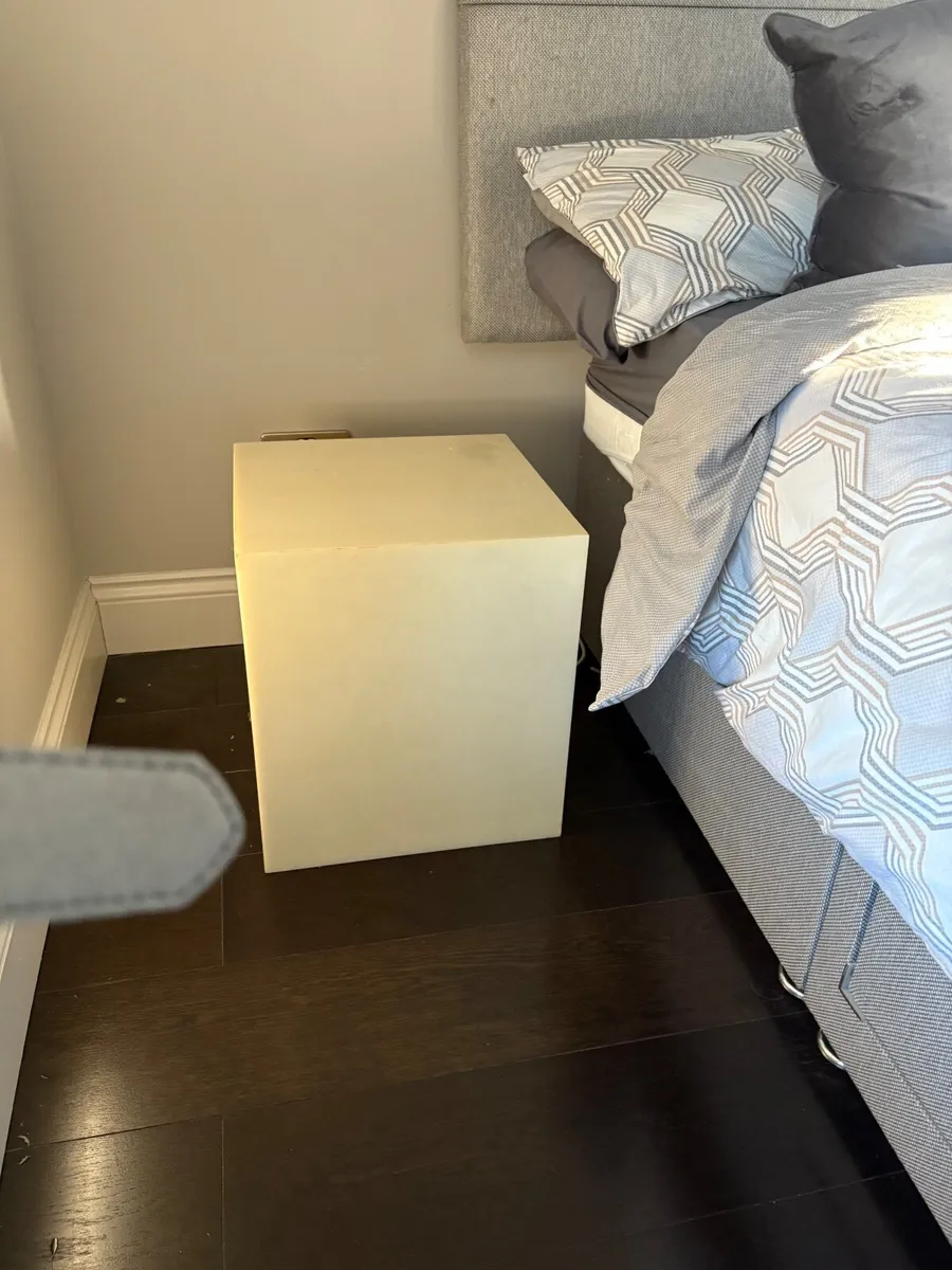 Light up box side tables - Image 1