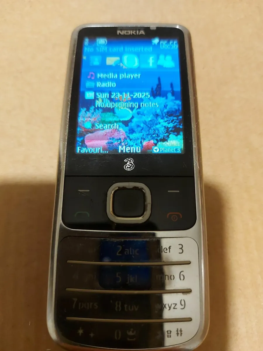 Nokia 6700c-1 Three Network - Image 2