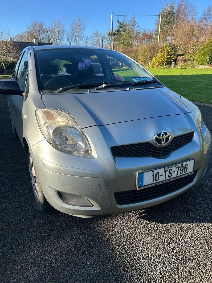 Toyota Yaris 2010 - Image 1