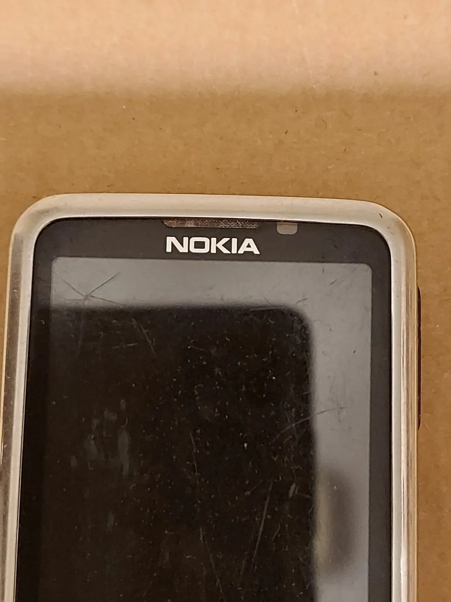 Nokia 6700c-1 Three Network - Image 4
