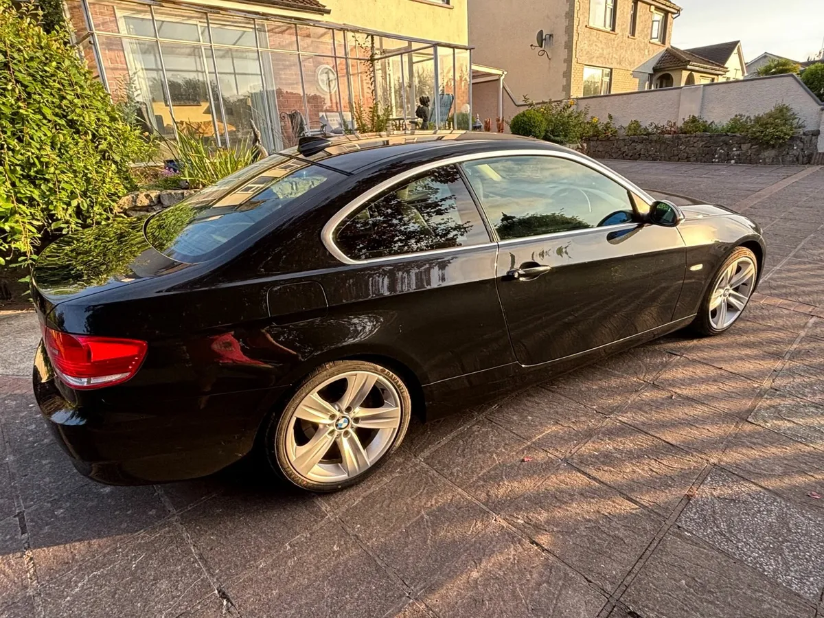 BMW 325i Coupe E92 - Image 4