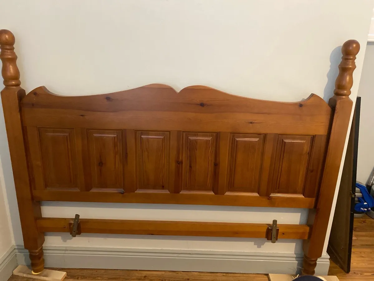 Solid Pine Headboards x 2 - Image 2