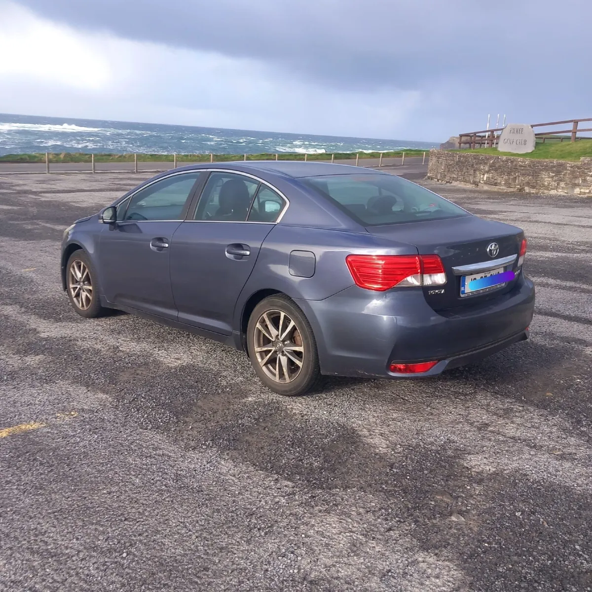 Toyota Avensis 2012 - Image 2