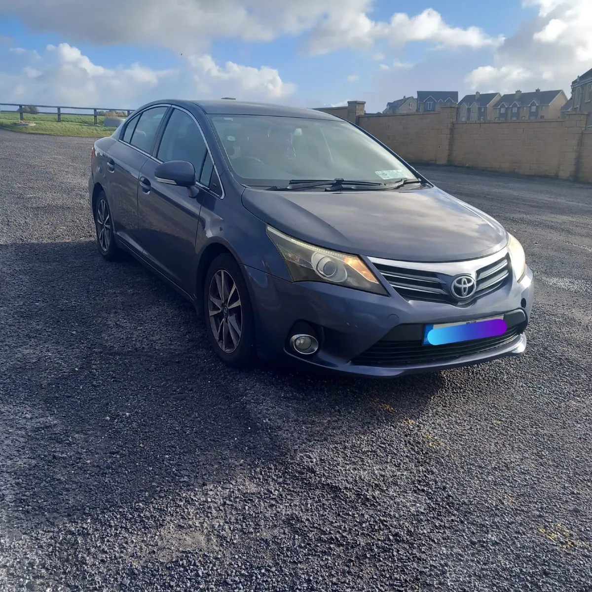 Toyota Avensis 2012 - Image 1