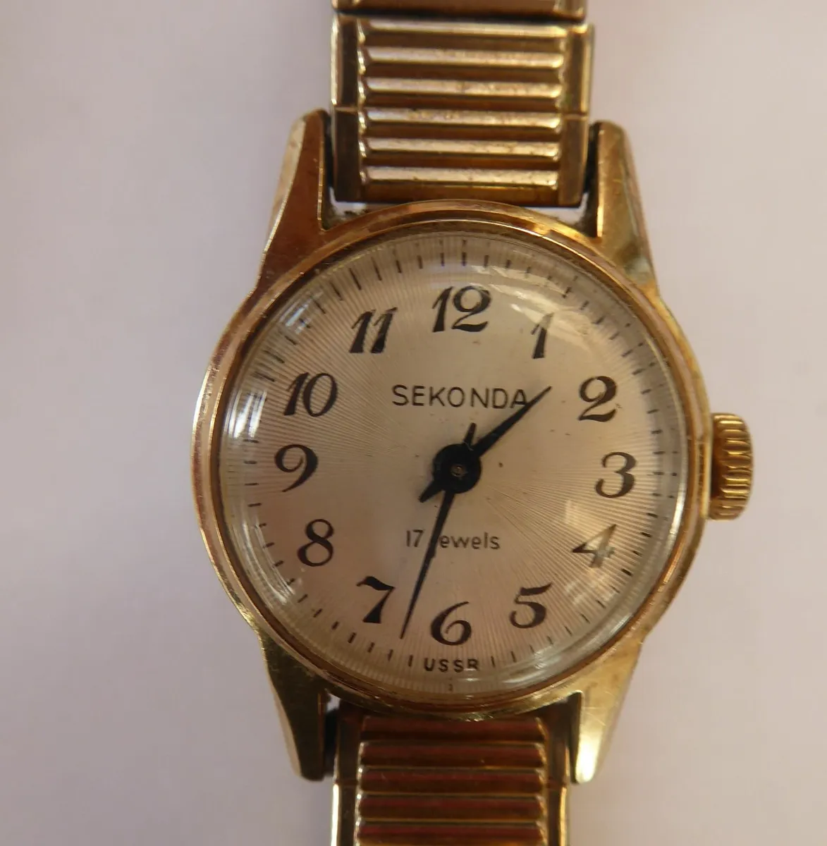 Group of 5 vintage Russian watches. All running. - Image 4