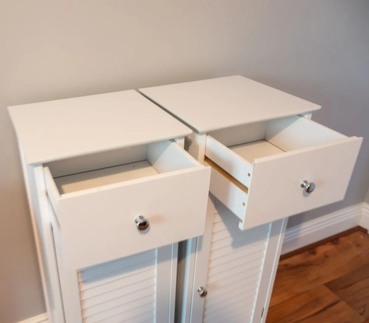 white bedroom/bathroom cabinets - REDUCED - Image 4