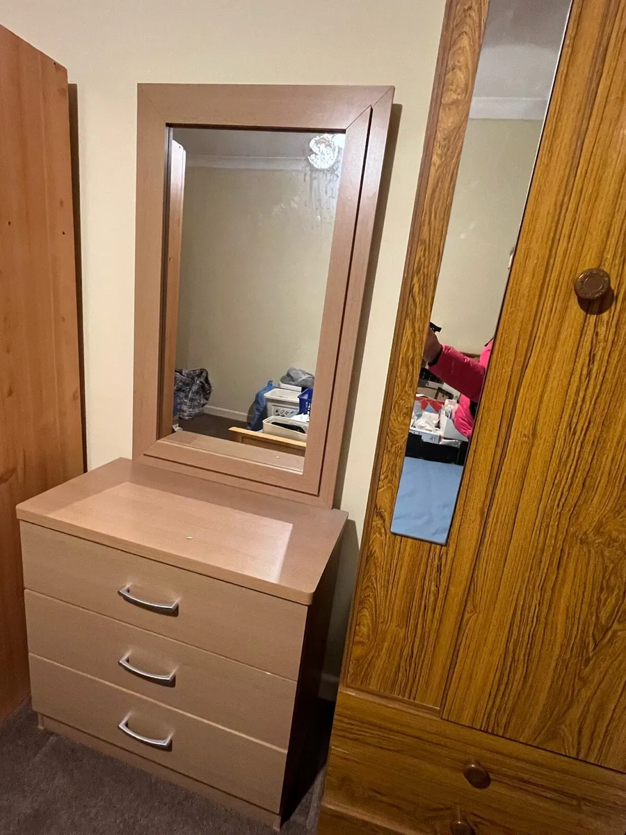 Dressing Table - Image 1