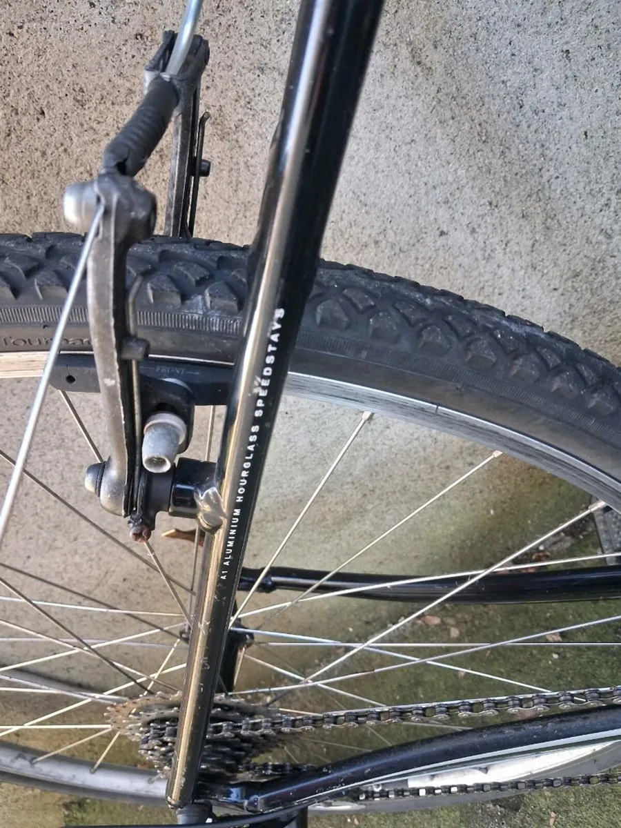 Hybrid Bike - Image 3