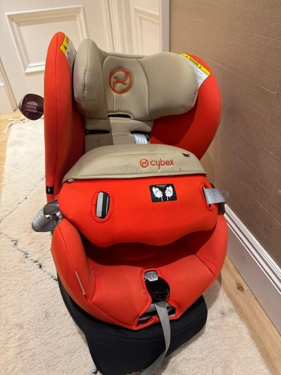Car Seat - Image 1
