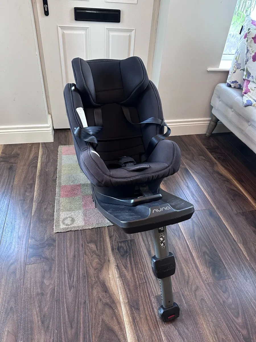 Nuna rebel plus car seat - Image 1