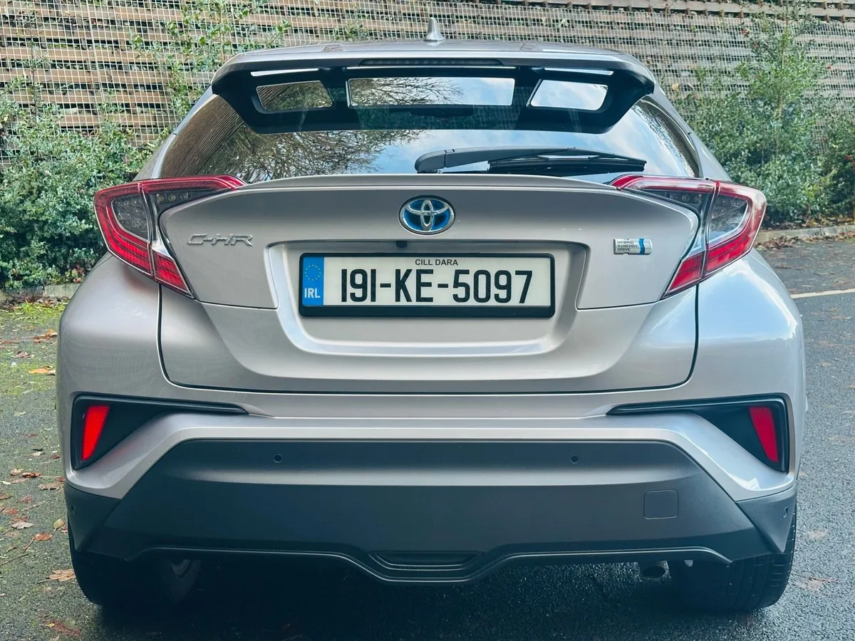 **HIGH SPEC** 191 Toyota CHR 1.8 HYBRID - Image 3