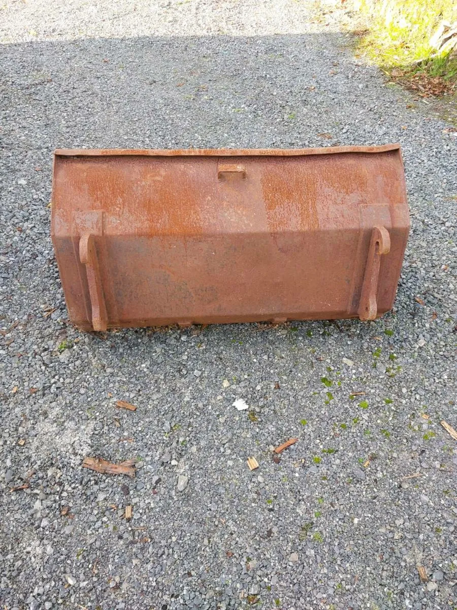 4 foot loader bucket - Image 1