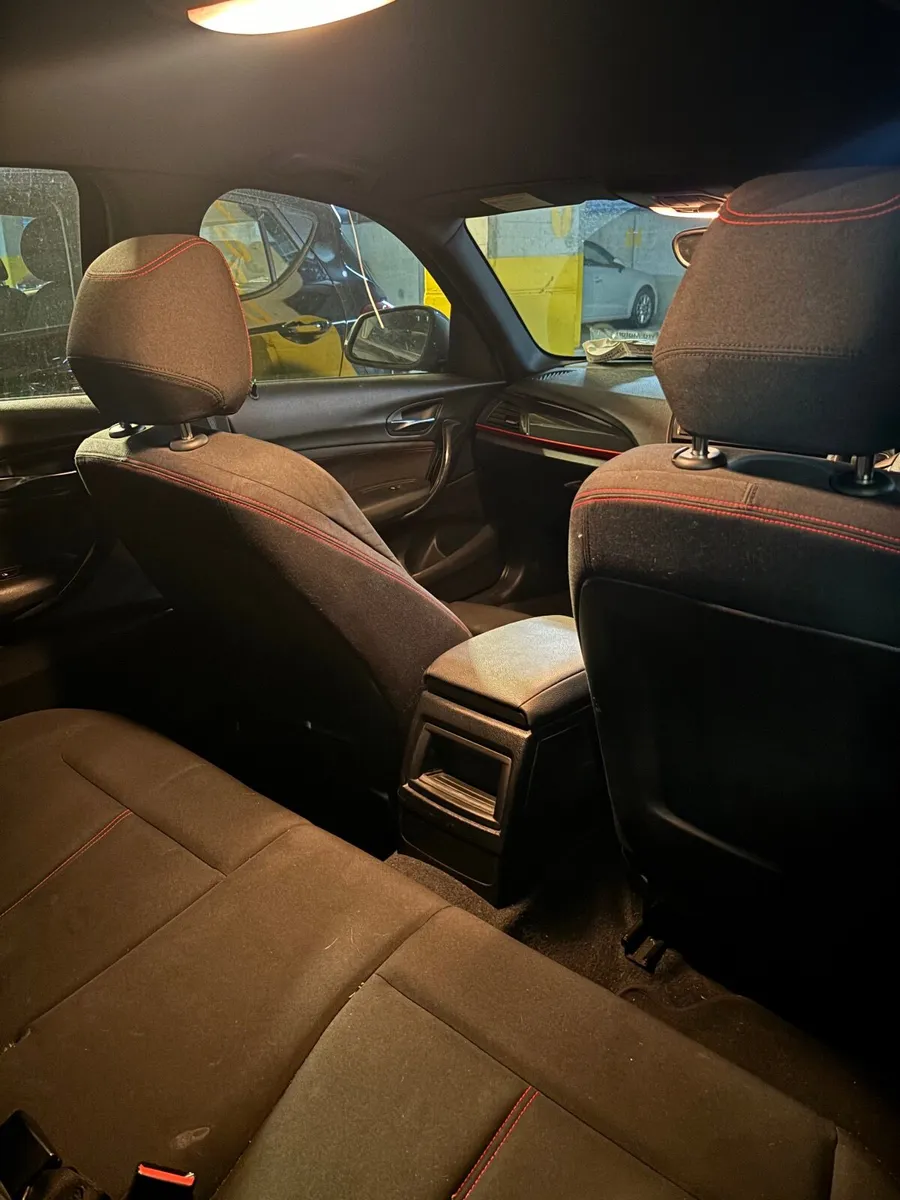 BMW 1-Series 2011 - Image 4