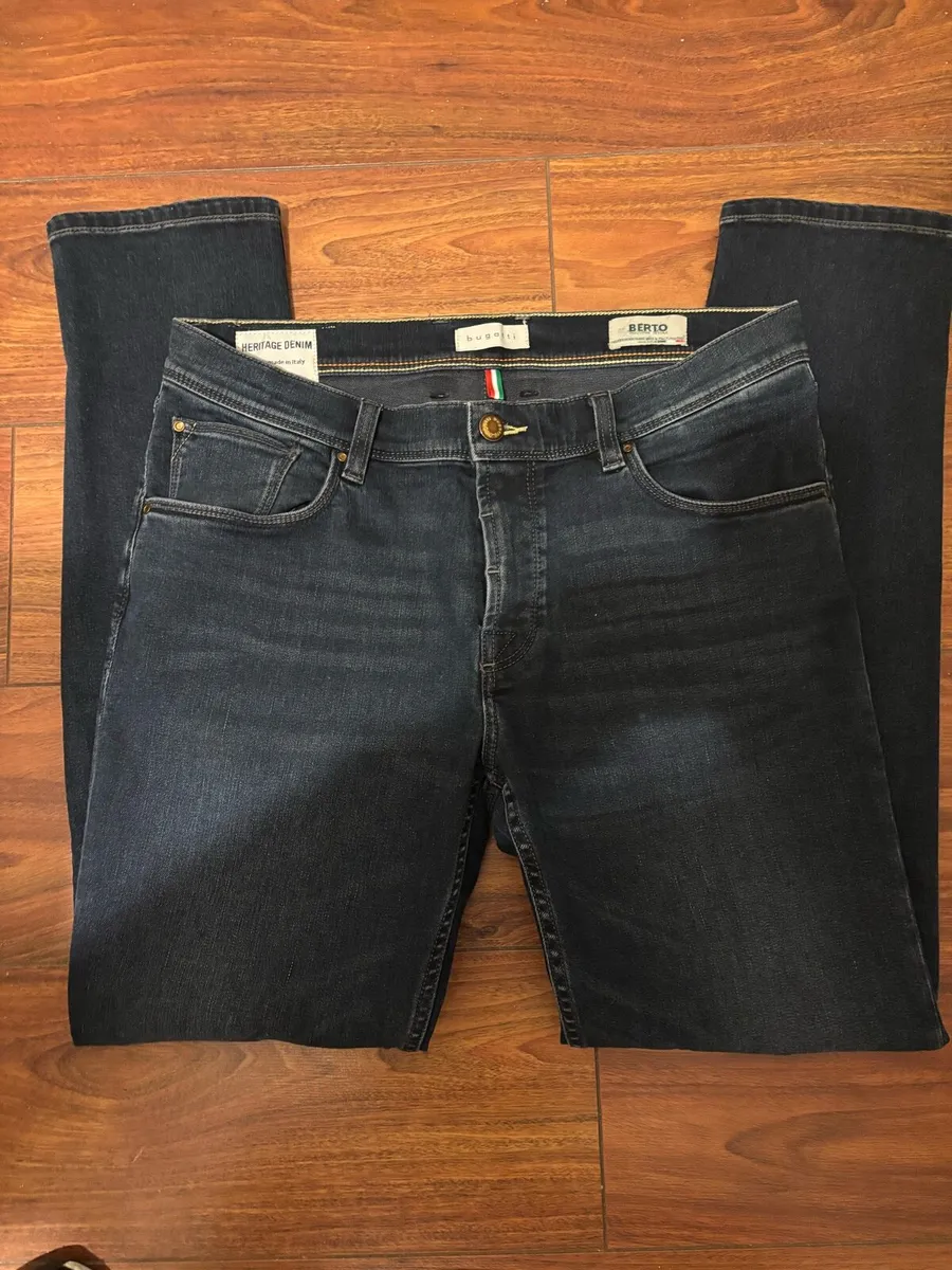 Bugatti Jeans 36 x 32 - Image 1