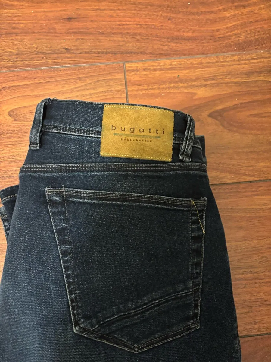 Bugatti Jeans 36 x 32 - Image 4