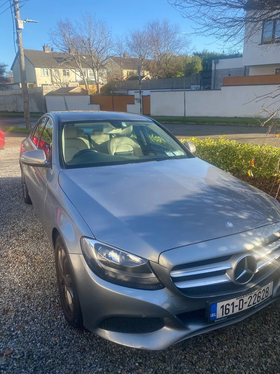 Mercedes-Benz in immaculate condition - Image 1