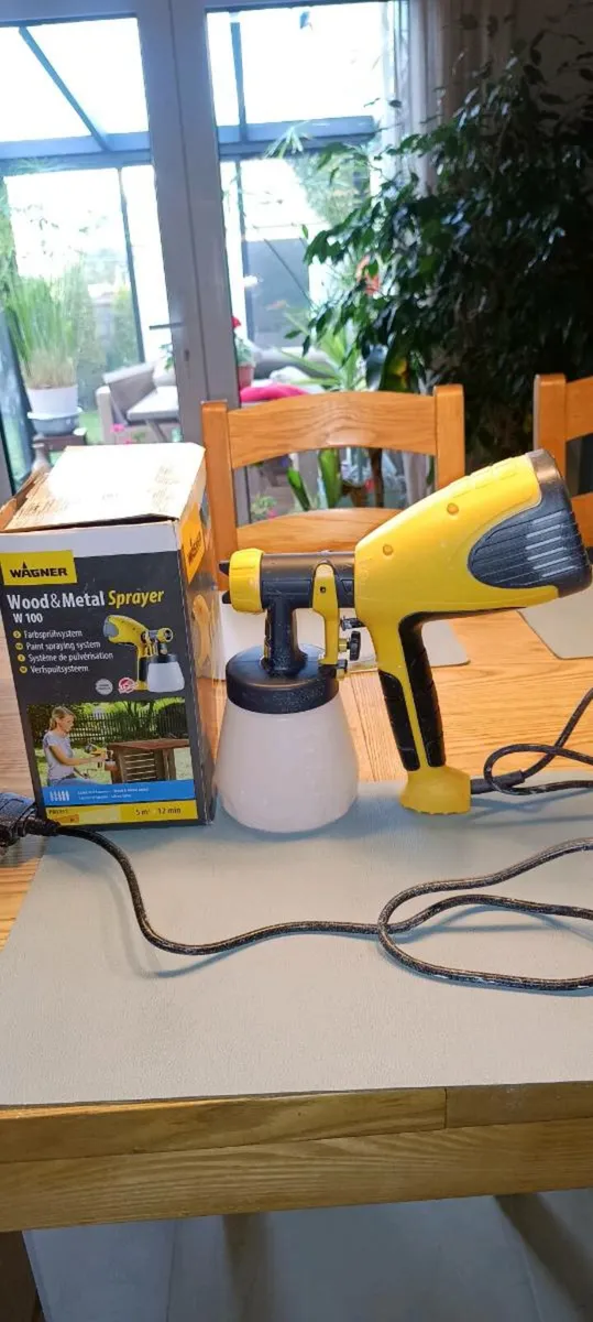 Wagner paint sprayer - Image 1