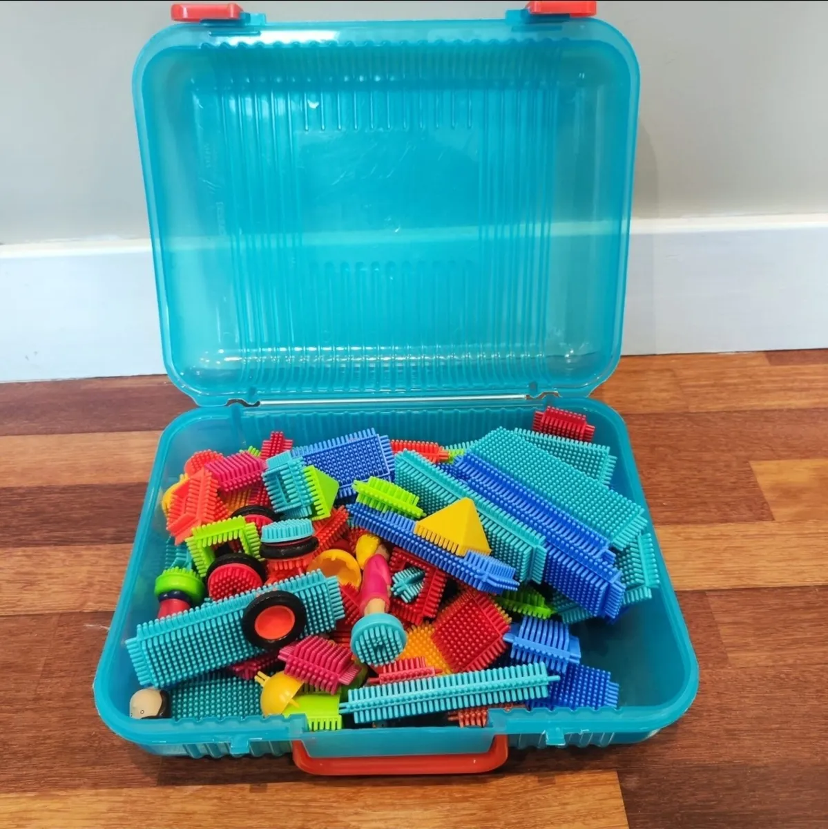 Bristle bricks - Image 1