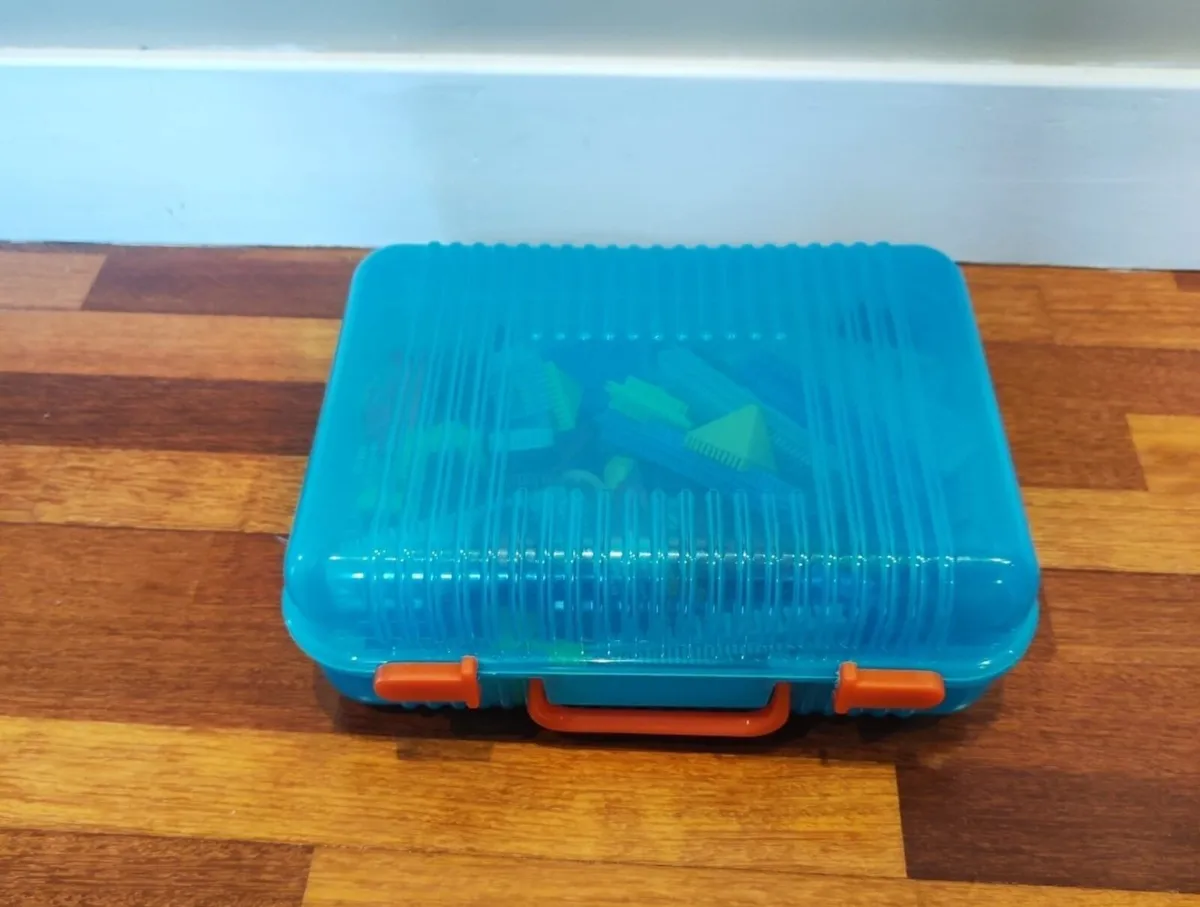 Bristle bricks - Image 2