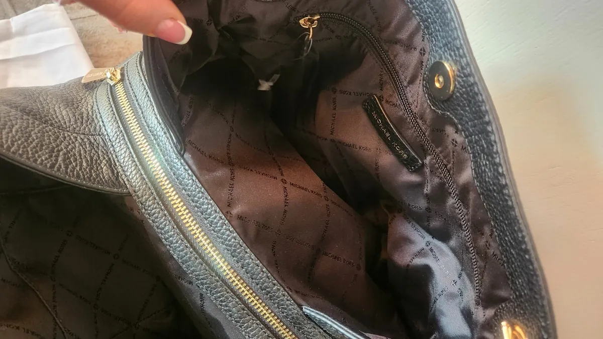 Brand new Michael kors bag - Image 4