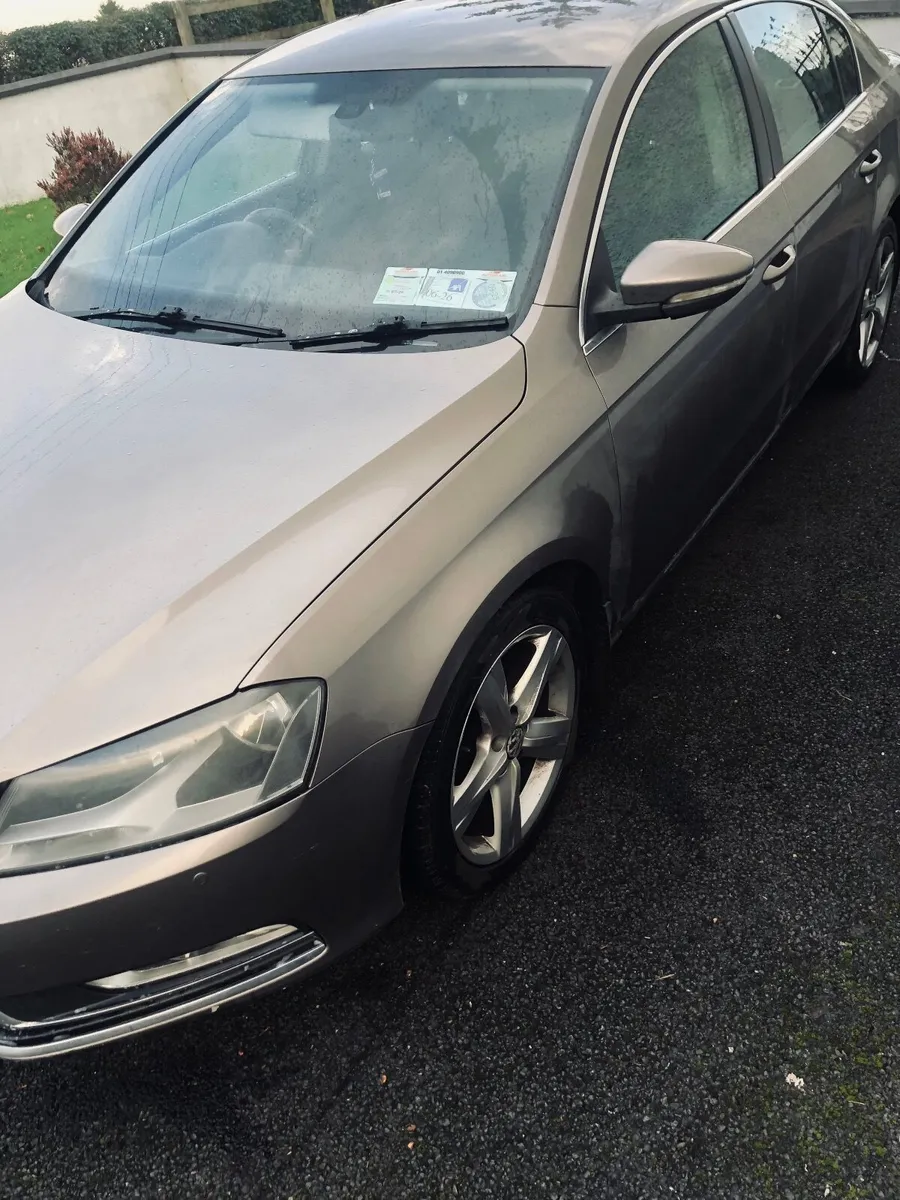 Volkswagen Passat 2011 - Image 1