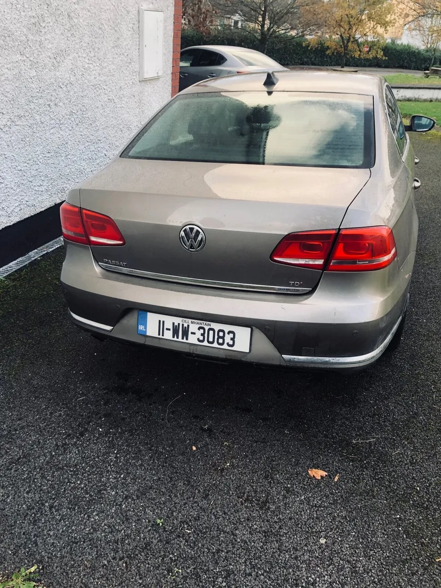 Volkswagen Passat 2011 - Image 4