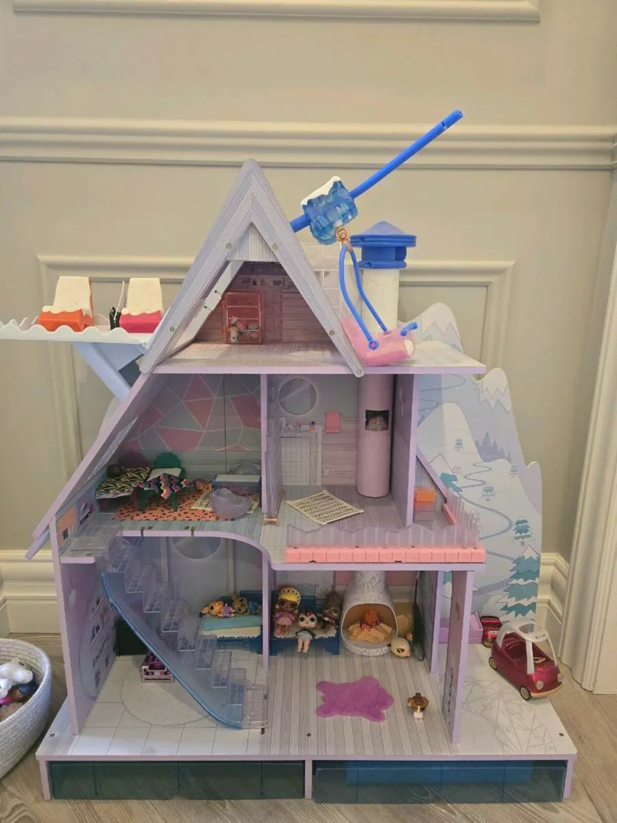 Lol chalet house - Image 1