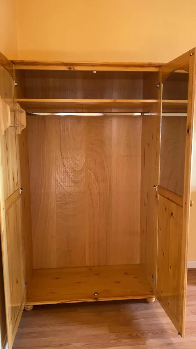 Bedroom set - Image 2