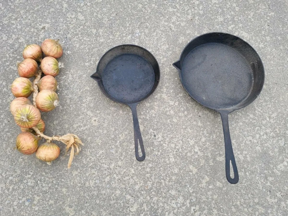 2 x Cast Iron Frying Pans - Image 1