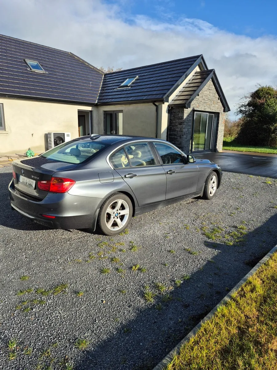 BMW 3-Series 2014 - Image 2