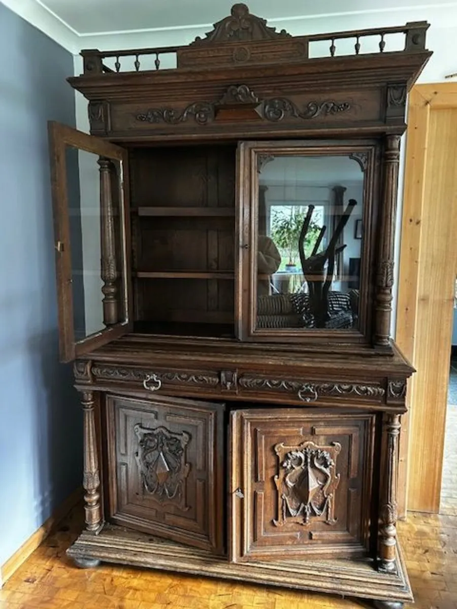 Antik French HenryII style oak buffet - Image 4