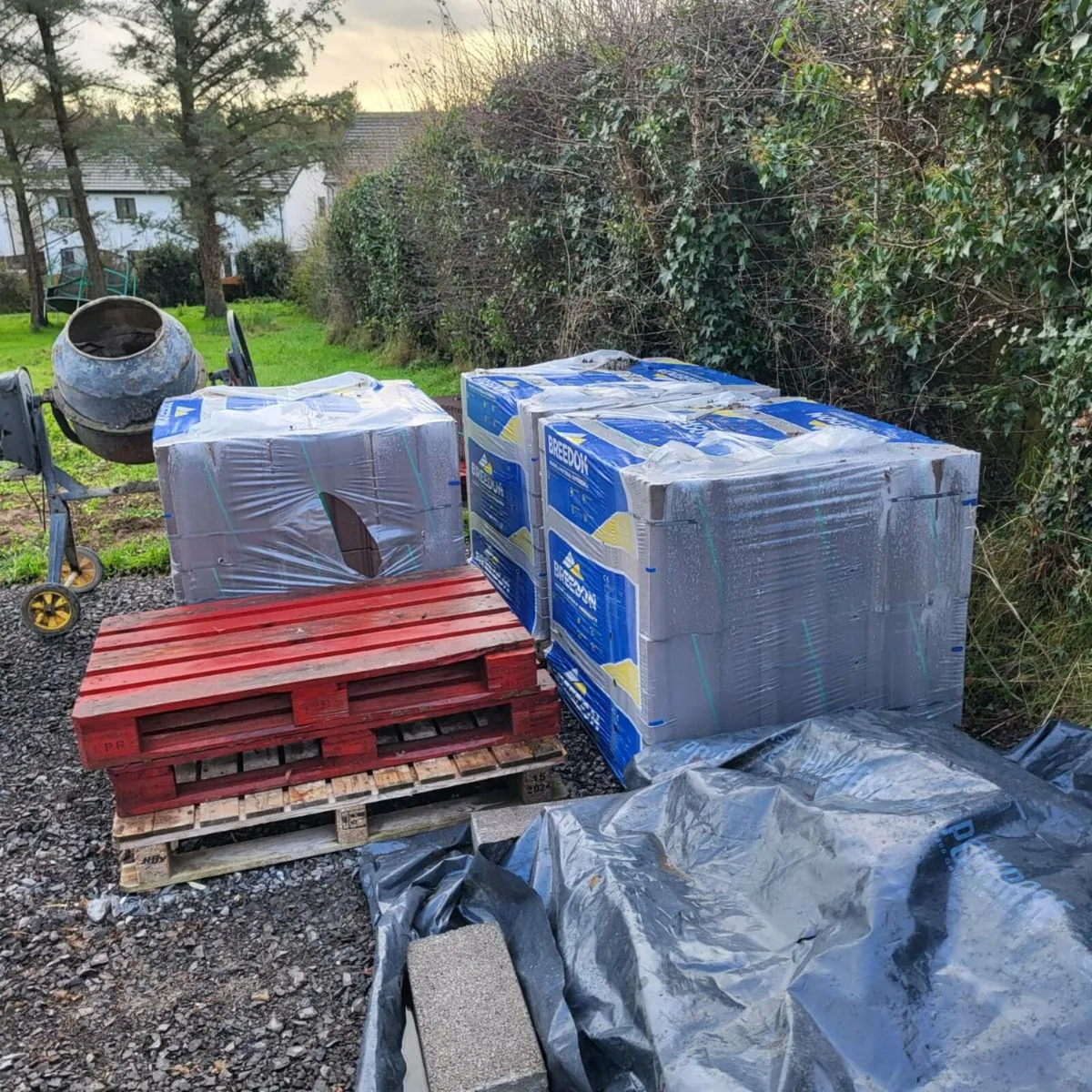 Roof tikes - Image 2